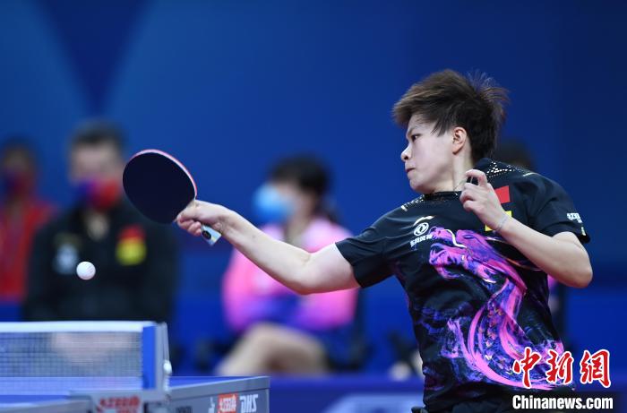 队攻防两端 队攻防两端